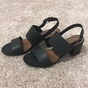 LIKE NEW Toms Heels!!